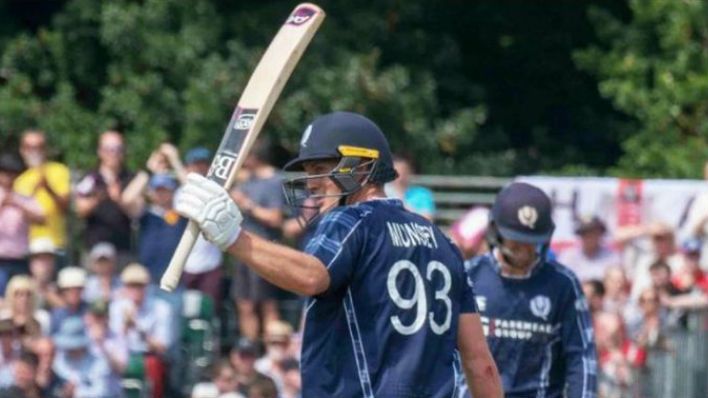 महज 25 गेंद में शतक ठोक इस खिलाड़ी ने रच दिया इतिहास, 1 ओवर में लगाये 6 छक्के