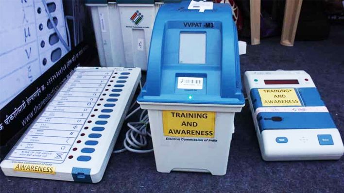 जाने EVM से जुड़े तथ्य, आखिर कैसे काम करती है यह मशीन