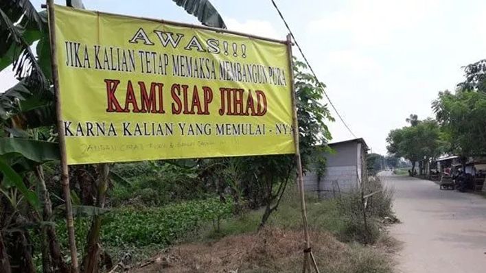 इंडोनेशिया में मुस्लिम प्रदर्शनकारियों ने किया मंदिर का विरोध, दी जिहाद की धमकी