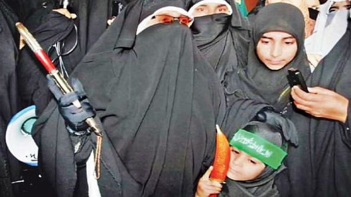 गाय काटने वाली आसिया ने किया खुलासा, कहा ISI से मिलता था फंड