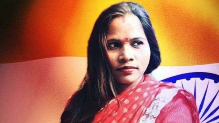 क्या भाजपा नेत्री सुनीता सिंह गौड़ ने हिंदुओं को "मुस्लिम महिलाओं से रेप करने को" कहा है?