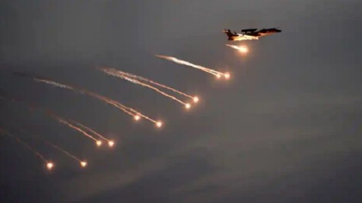 भारत पाकिस्तान में घुस कर फिर कर सकता है सर्जिकल स्ट्राइक, रक्षा मंत्रालय ने पाक को चेताया