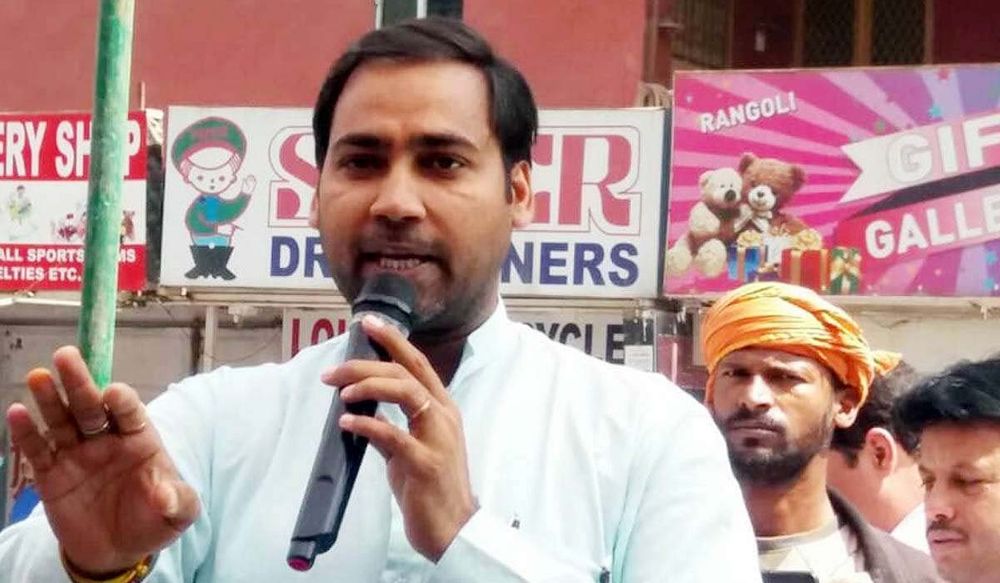 AAP विधायक मनोज कुमार को महिला के साथ मारपीट करने के लिए हुई 7 दिन कैद की सजा