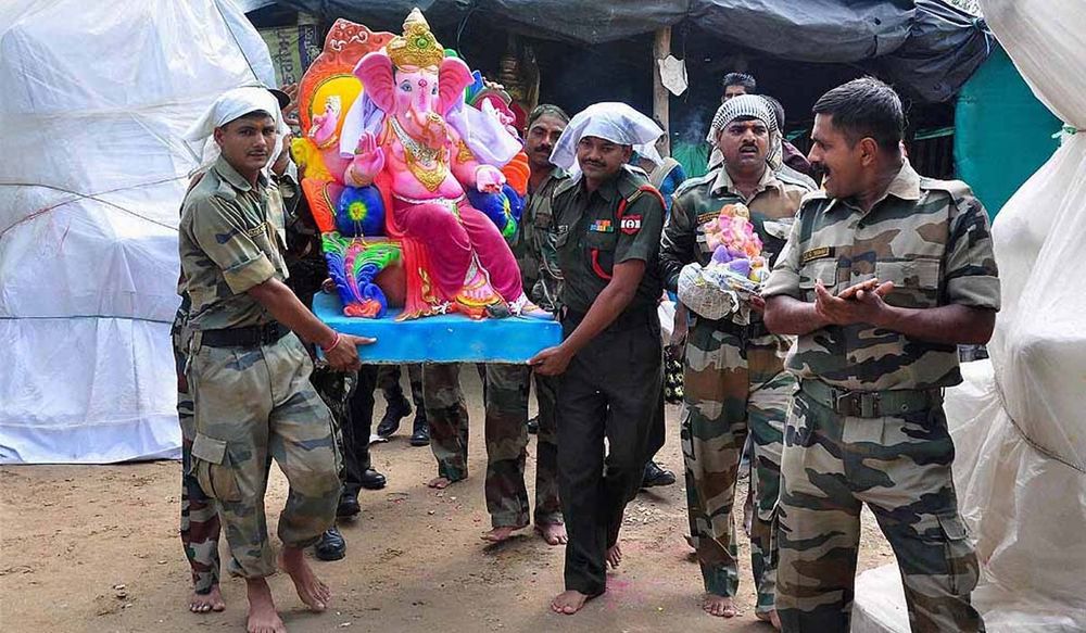 भारत-पाक बॉर्डर पर भी इस बार धूमधाम से मनाया जाएगा गणेशोत्स्व, मुंबई से मूर्तियां हुई रवाना