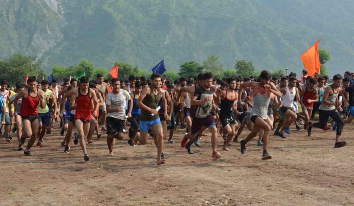 जम्मू कश्मीर में तनाव की अफवाहों के बीच भारतीय सेना की भर्ती में 29 हज़ार युवाओं ने किया पंजीकरण