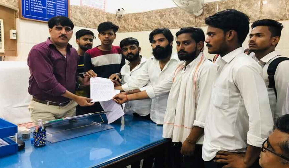 छात्र नेताओं ने क्यों की अलीगढ विश्वविद्यालय से बुर्का और टोपी पर प्रतिबंध लगाने की मांग?