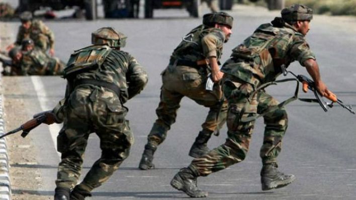 पाकिस्तान की चेतावनी के 48 घंटे के बाद ही कश्मीर घाटी में हुए 3 आतंकी हमले, एक मेजर शहीद