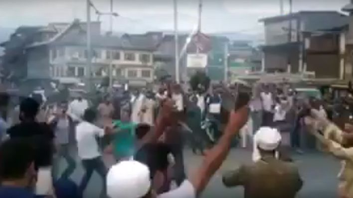 विश्वकप सेमीफाइनल में भारत की हार पर कश्मीर में लोगों ने ख़ुशियाँ मनाई, वीडियो हुआ वायरल