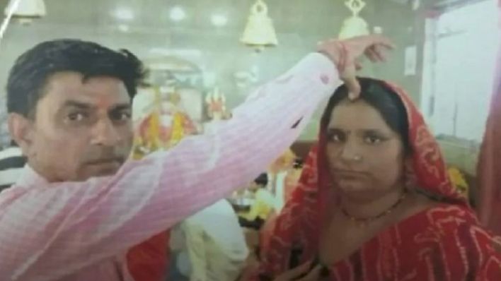शादी के लिए व्यग्र पुजारी से मुस्लिम महिला ने खुद को हिन्दू बता की शादी, दलाल ने ठगे सवा लाख रुपए