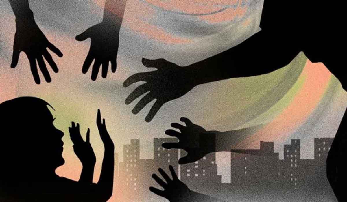 केरल: 12 वर्षीय बच्ची के साथ 30 लोग दो साल तक करते रहे बलात्कार, पिता की जानकारी में हुआ सब