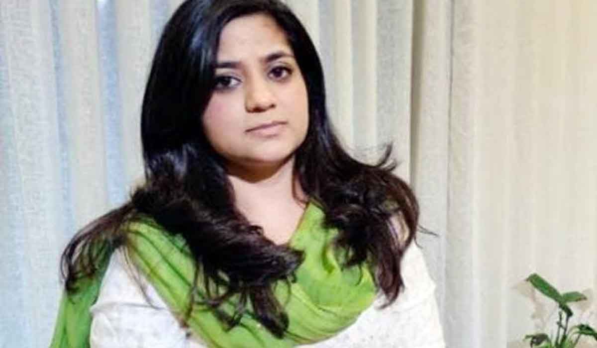 जम्मू कश्मीर: पूर्व मुख्यमंत्री की बेटी ने क्यों कहा "भारत अब मुसलमानों का देश नहीं रहा"
