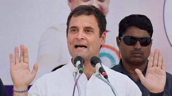 राहुल गांधी की रैली में आदिवासी महिलाओं ने लगाए “मोदी जिंदाबाद” के नारे
