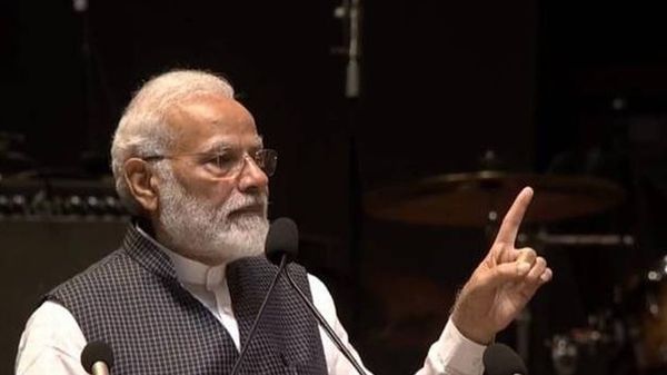 पीएम मोदी को चिट्ठी लिखने वाले 49 बुद्धिजीवियों के खिलाफ एक अदालत में याचिका दर्ज की गई