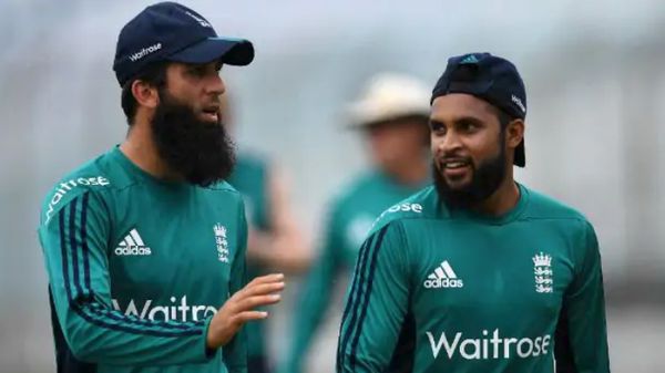 World cup final: इंग्लैंड ने जीत के बाद खोली शैम्पेन बॉटल, यह देख मुस्लिम क्रिकेटर भाग खड़े हुए