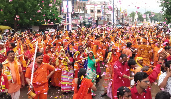 मुस्लिम युवकों ने कावड़िया महिलाओं संग की छेड़खानी, मना करने पर धारदार हथियार से किया हमला