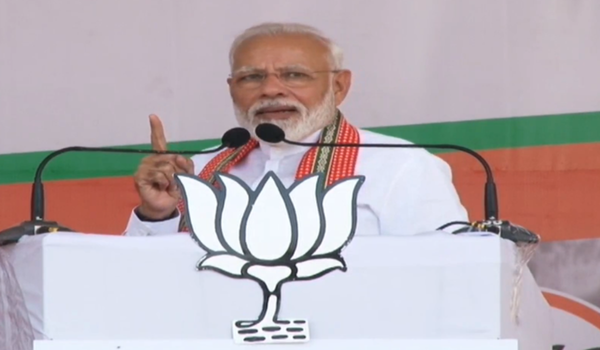 महाराष्ट्र में गरजे मोदी: बाबा साहेब का अपमान करने वालों ने सावरकर को भारत रत्न से रखा वंचित