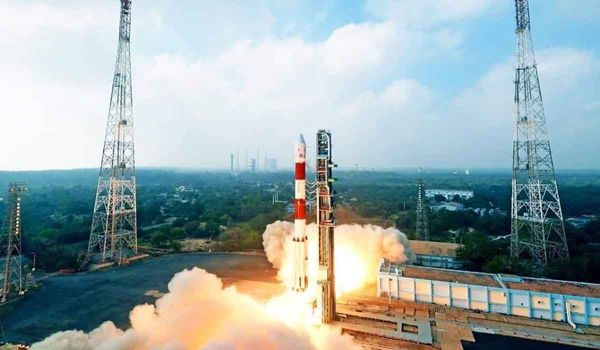 अब पाकिस्तान पर कभी भी कर सकेंगे सर्जिकल स्ट्राइक, इसरो ने लांच किया कार्टोसैट-3