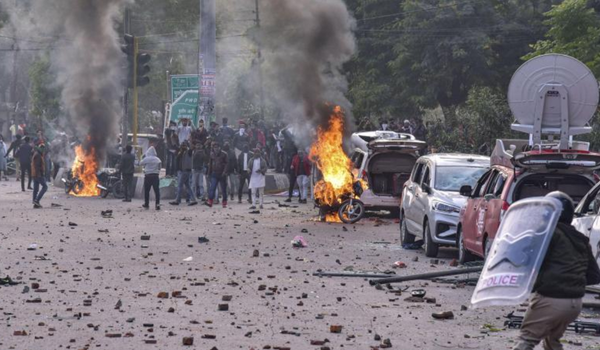 CAA विरोध पर मेरठ हिंसा में हमलावरों ने चलाई गोलियां, पुलिस ने जारी किया CCTV फुटेज