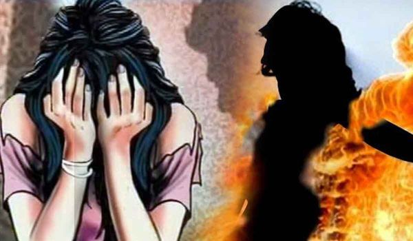 23 वर्षीय युवती के साथ रेप करने में हुआ नाकाम तो शख्स ने की जला कर मारने कि कोशिश