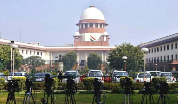 CAA का विरोध करने वालों को झटका, सुप्रीम कोर्ट ने इसपर रोक लगाने से किया इंकार
